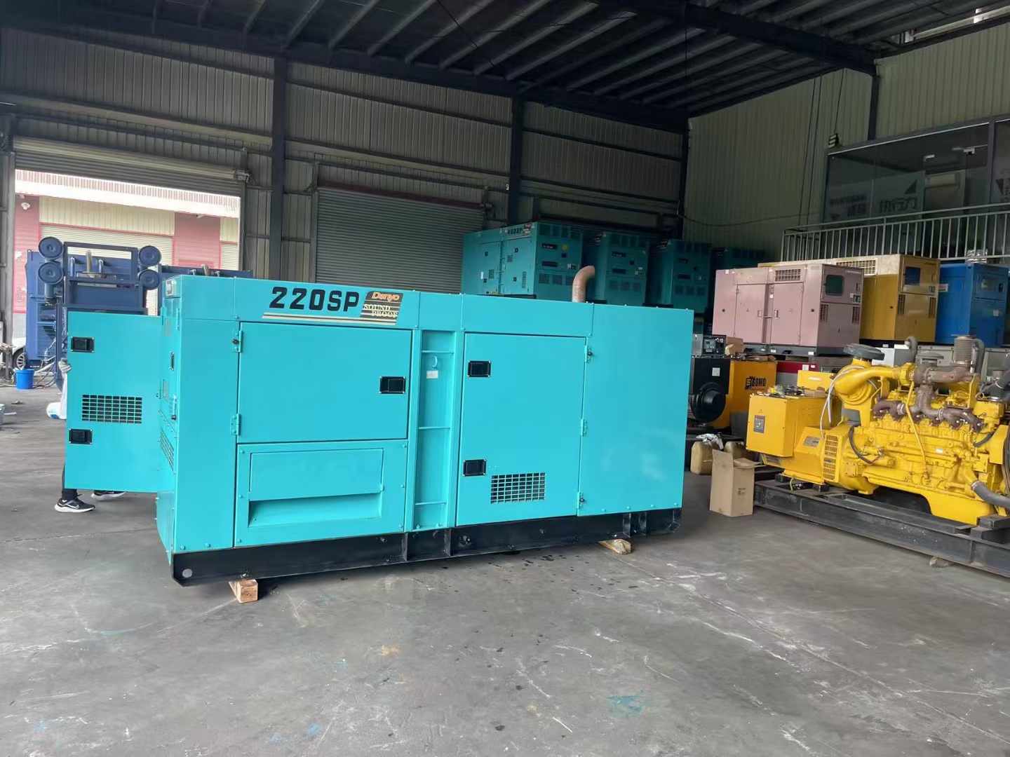 杭锦800kW 柴油发电机的输出电流波动范围是多少？